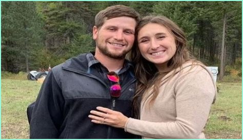 
Alex Harvill has been Married to his wife, Jessica Harvill, since 2019 